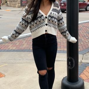 American Eagle Sweater